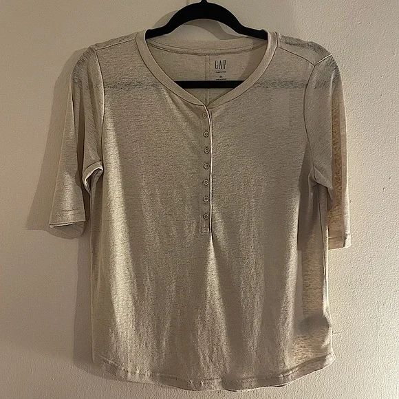 🔥 GAP | Gold Shimmer Linen-Blend Henley Tee Sz XS NWT - Picture 4 of 9